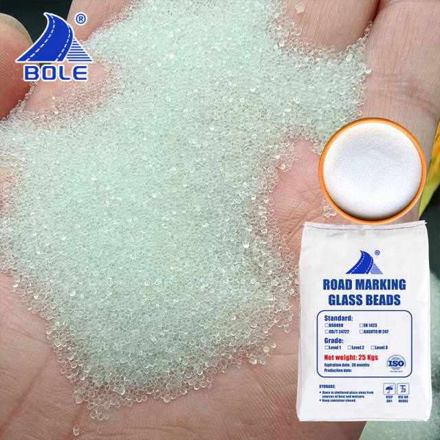 Chinese standard reflective glass beads, featuring a size range of 106-850µm, refractive index of 1.5, and 85% sphericity, designed for high-performance thermoplastic road marking paint.