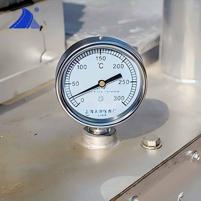 Manom&egrave;tre - contr&ocirc;le pr&eacute;cis du syst&egrave;me hydraulique.