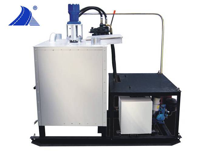 Vue avant du pr&eacute;chauffeur thermoplastique hydraulique - machine compacte pour marquage routier