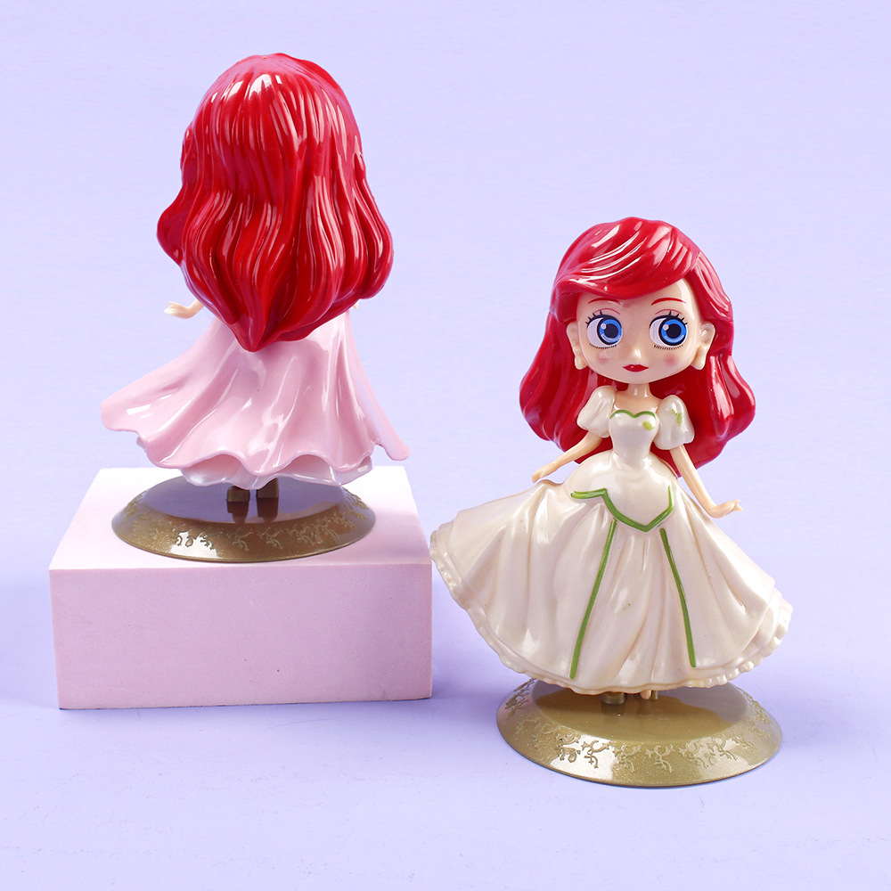 Wholesale 3D posket princess Cinderella Figures big eyes Queen PVC Figurines anime doll toy for birthday cake topper