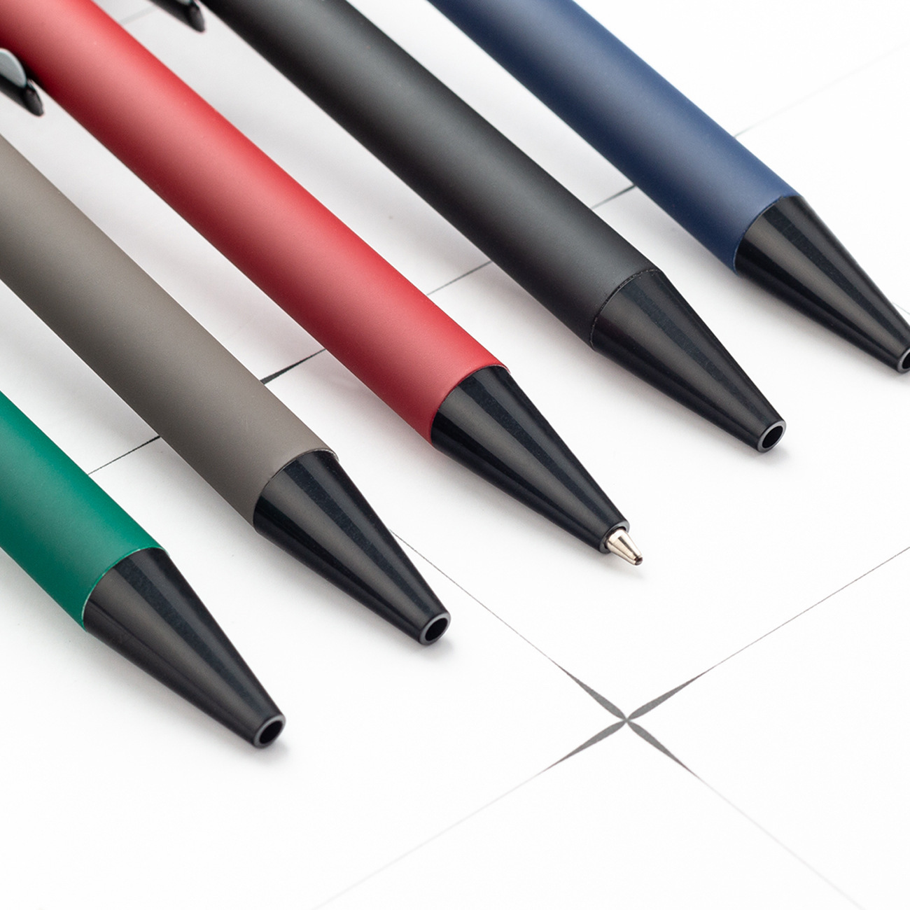 Wholesale Promotional Ball Pen Advertise Ball Point Pen Customized Gel Metal Pen with Custom Logo Print Logo Marketing Gifts