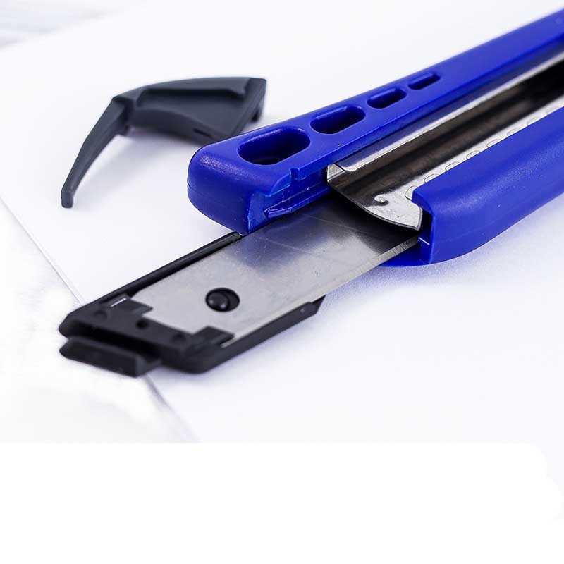 M&G Utility Knife 18mm Wide Blade Auto Lock Office Cutter Ass91320