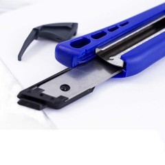 M&G Utility Knife 18mm Wide Blade Auto Lock Office Cutter Ass91320