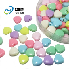 11*12 مللي متر معكرون اللون على شكل قلب خرز أكريليك لصنع المجوهرات