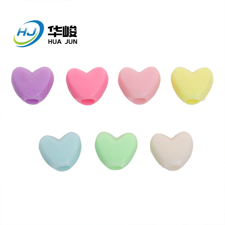 Cuentas acrílicas en forma de corazón de color macarrón con agujeros grandes
