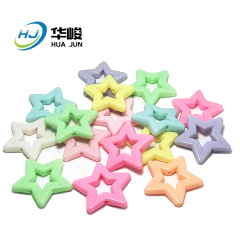 26*5 مللي متر خرز خماسي مجوف من البلاستيك خرز فضفاض على شكل نجمة