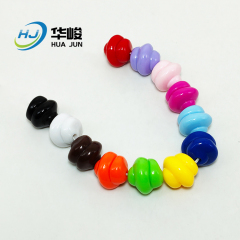 Acessórios de bijuteria DIY para corrente de celular com contas acrílicas em formato de cocô em espiral