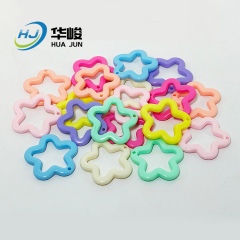 Llavero colgante DIY con forma de estrella de cinco puntas hueca de acrílico con orificio para colgar de 30 mm