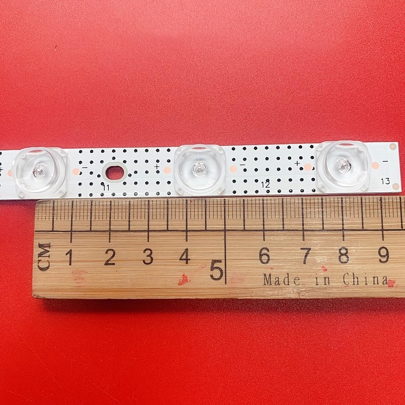 30pcs LED Backlight strip For 32s615 32r5500 32rs520 32s5200 32s615 32HR330M13A0 13LED