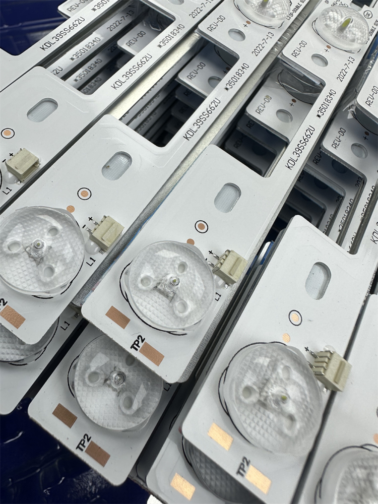 120PCS LED Backlight Strip For 40L2400 40L540040 DL3944 40L2400U for Konka KDL39SS662U 35018339 327 mm 4 LEDs (1 LED 6V)