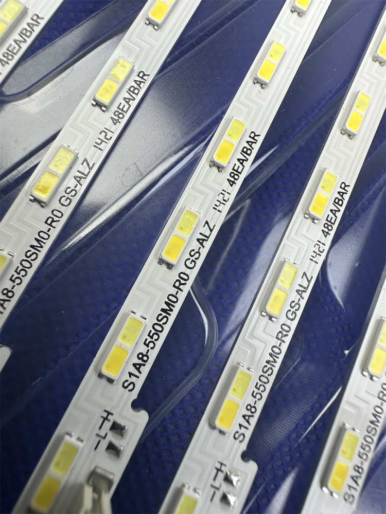 50sets=100pcs  un55au8000