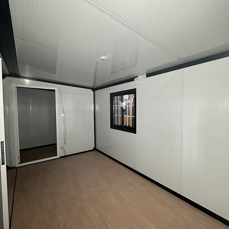 30ft Expandable House Black Frame White Walls
