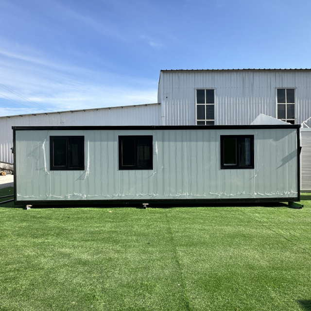 30ft Expandable House Large Room With Black Frame And White Wall Panels