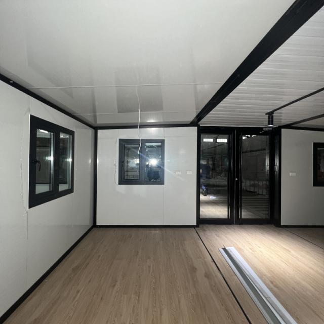 30ft Expandable House With Triangular Roof And Terrace