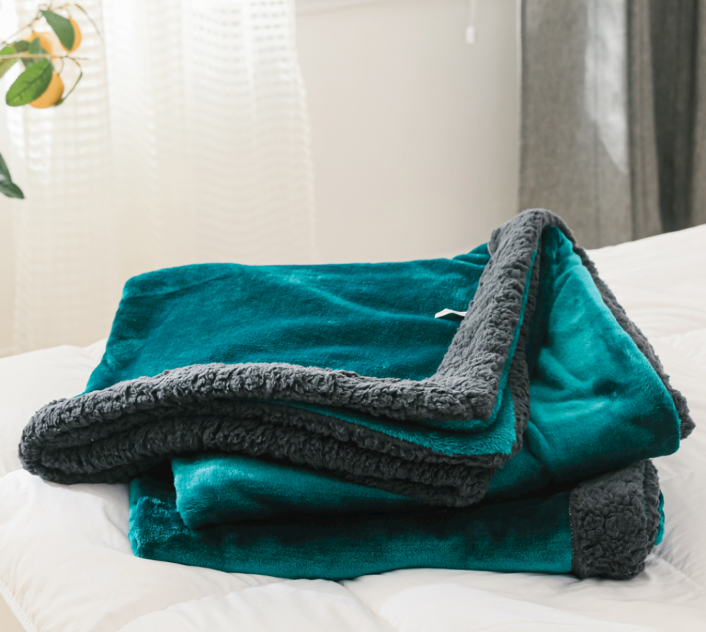 blankets and traveling rugs