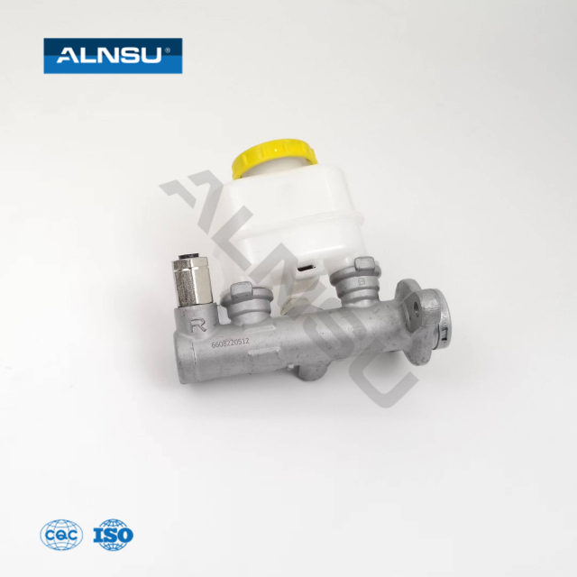Cilindro maestro de freno RHD duradero y de alta calidad para NISSAN GA13 GA16 BTA305 46010-50Y02