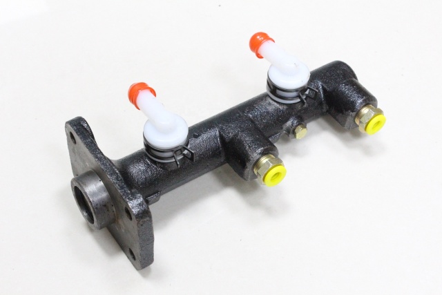 Brake master cylinder for 47201-36080 47201-37070 DYNA BU112