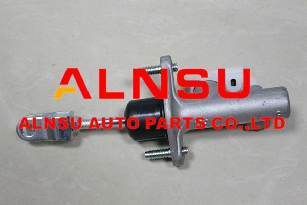 Clutch Master Cylinder For Mitsubishi Pajero H66 H76 H77 MR374499
