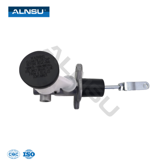 Cilindro maestro de embrague de alta calidad para NISSAN D22 KA24 A32 TD25 P27 30610-P2700 30610-P2710 30610-2S600 30610-1S756