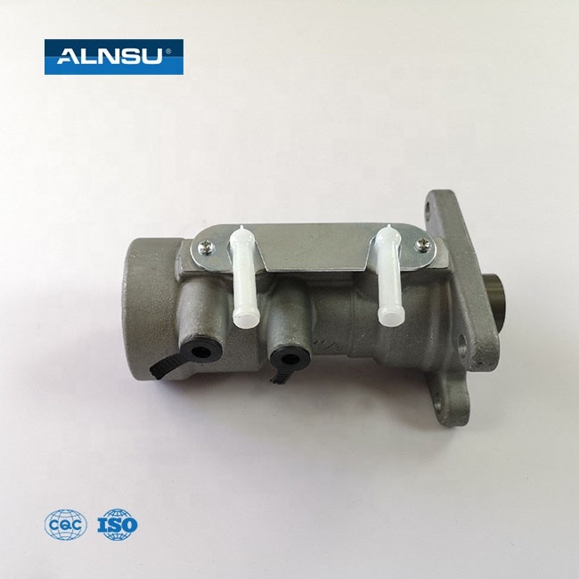 Auto Parts Brake master cylinder for ISUZU NKR55 8-97224375-0 8-97186685-0