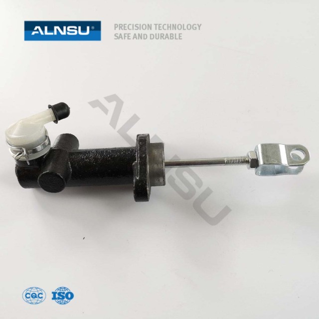 clutch master cylinder For MC125304 ME607347 FE515 FE635 FE659
