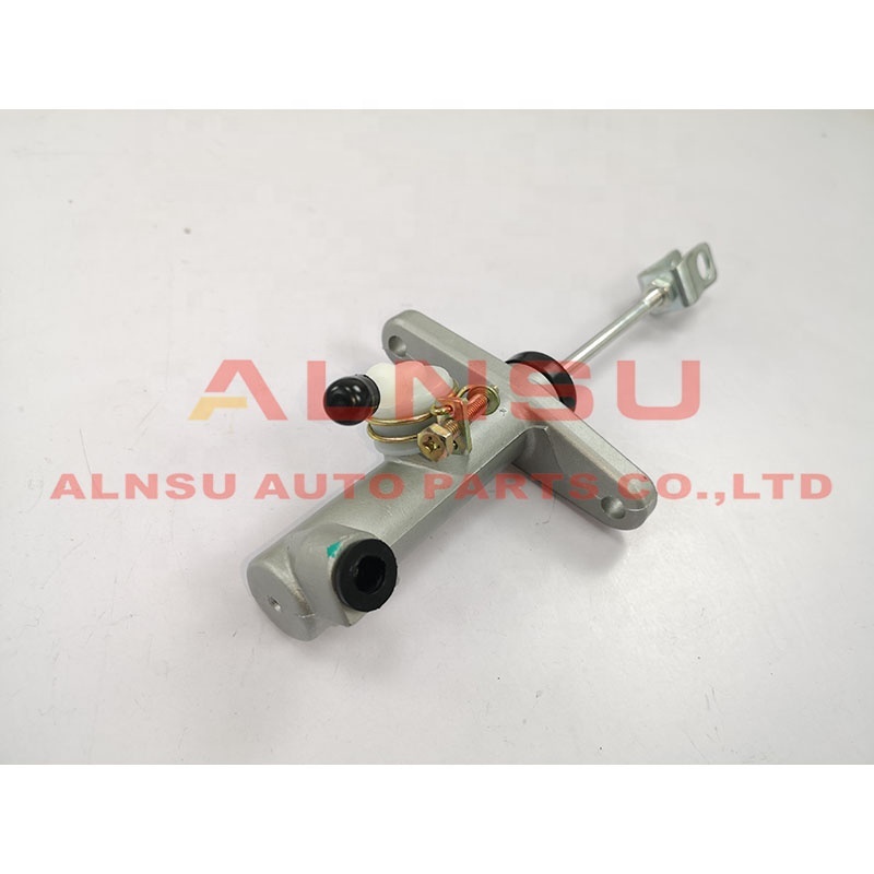 clutch master cylinder for NQR NKR NPR 8-97162963-0 8-970978694-0 8-97167406-0 8981176420 8981176440