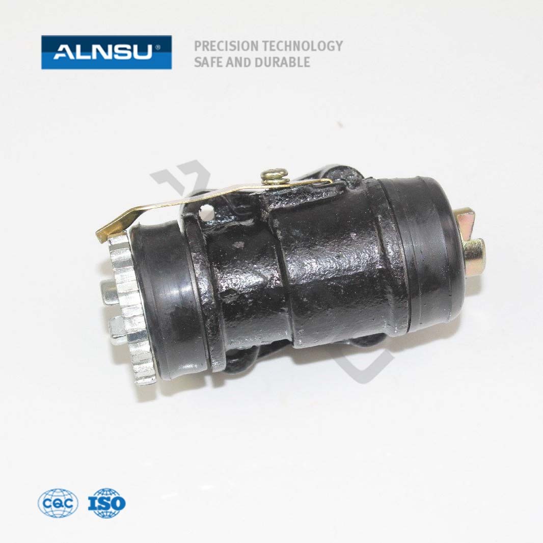 Front Brake wheel cylinder For Landcruiser BJ60 47530-69045