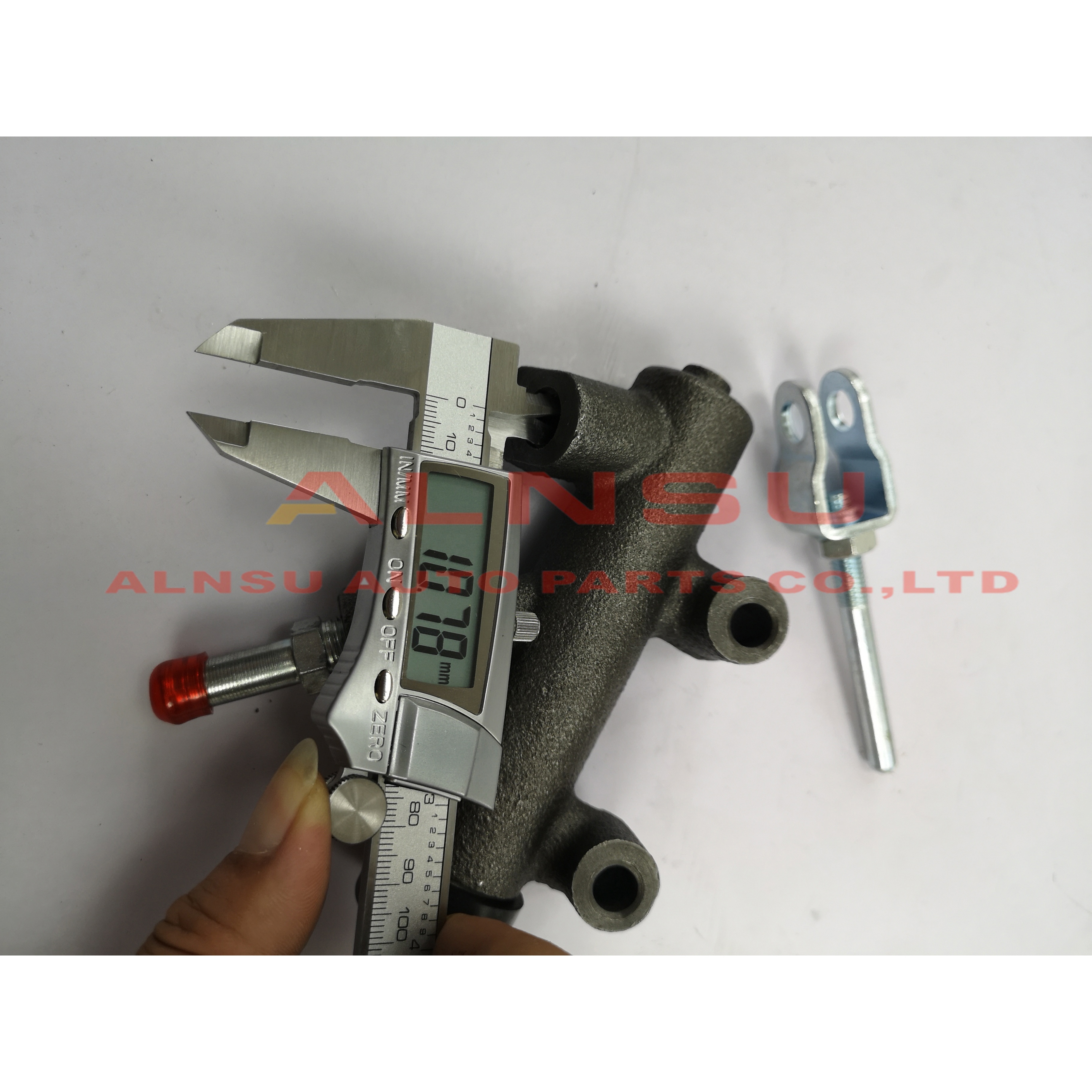 clutch master cylinder for NPR NKR 8-94258526-0 3/4