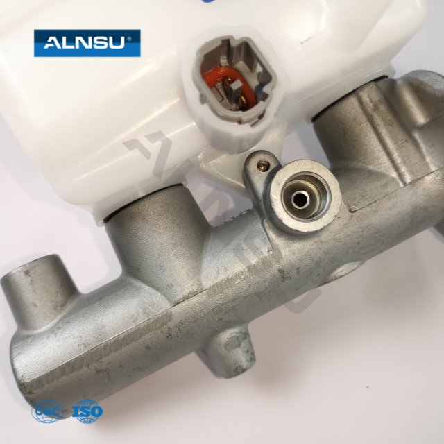 Auto spare parts good price brake master cylinder for TOYOTA VDJ75 GRJ79 47201-60A70