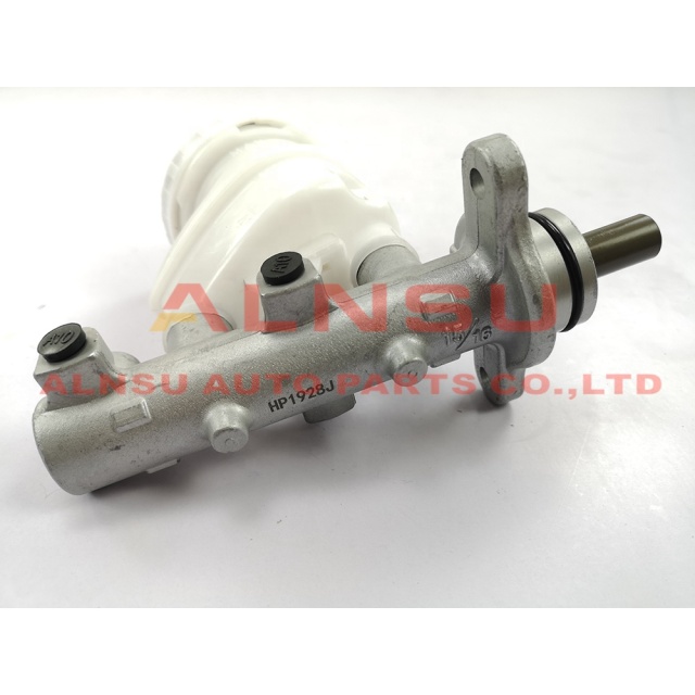 Wholesale price good quality MN102882 Auto Brake master cylinder for Pajero Triton L200LHD 2 Holes 4WD