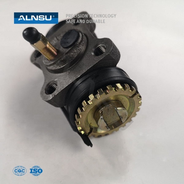 Brake wheel cylinder for BU112 BB42 47550-36200 47550-37120