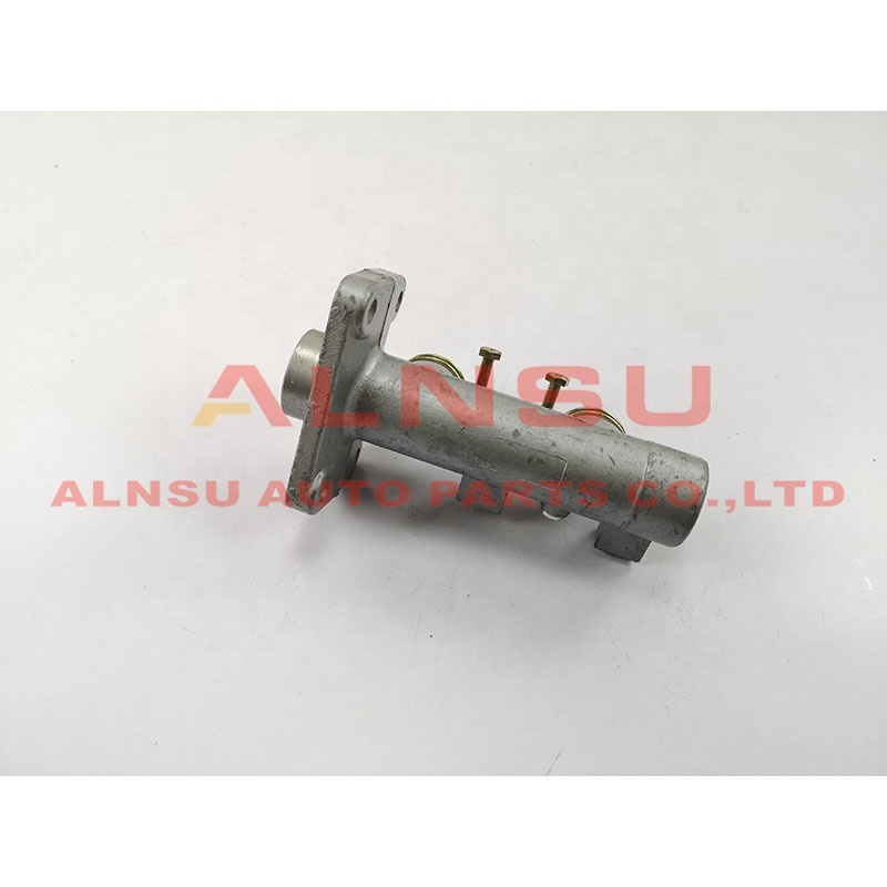 Brake master cylinder for NPR NKR 8-94441330-0 8-94249365-2 8-94254330-0 8-94254833-0 8-94441332-0