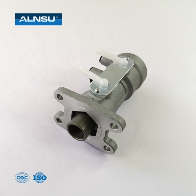 Auto Parts Brake master cylinder for ISUZU NKR55 8-97224375-0 8-97186685-0