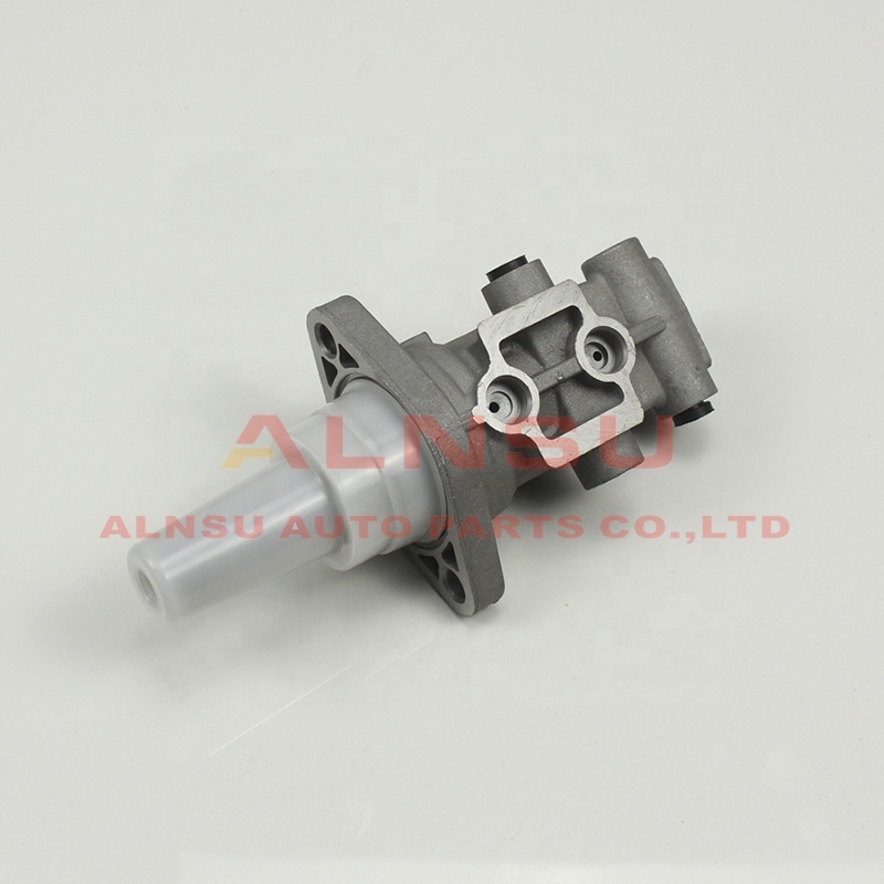 Brake master cylinder For TOYOTA Hiace KDH213 TRH2O3 47207-26030 47207-26020