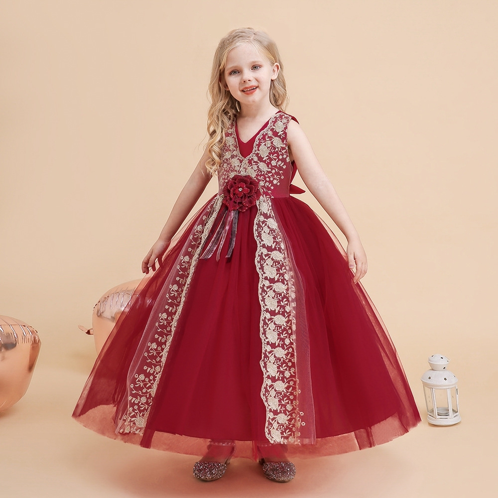 Elegant Floral Lace Dresses for Girls: Delicate Embroidery, Tulle Skirts & Satin Accents for Special Occasions