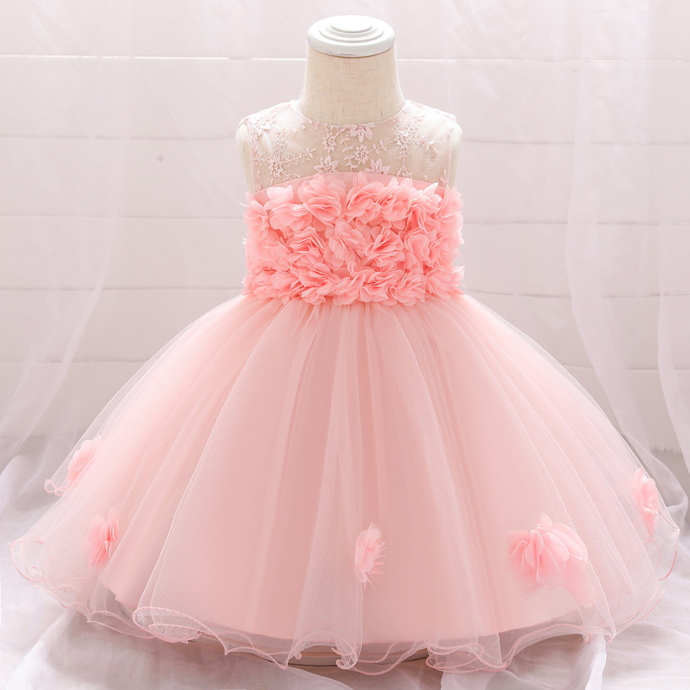 Pastel Floral Children's Dresses with Tulle Skirts, Lace Details & Voluminous Silhouettes for Special Occasions