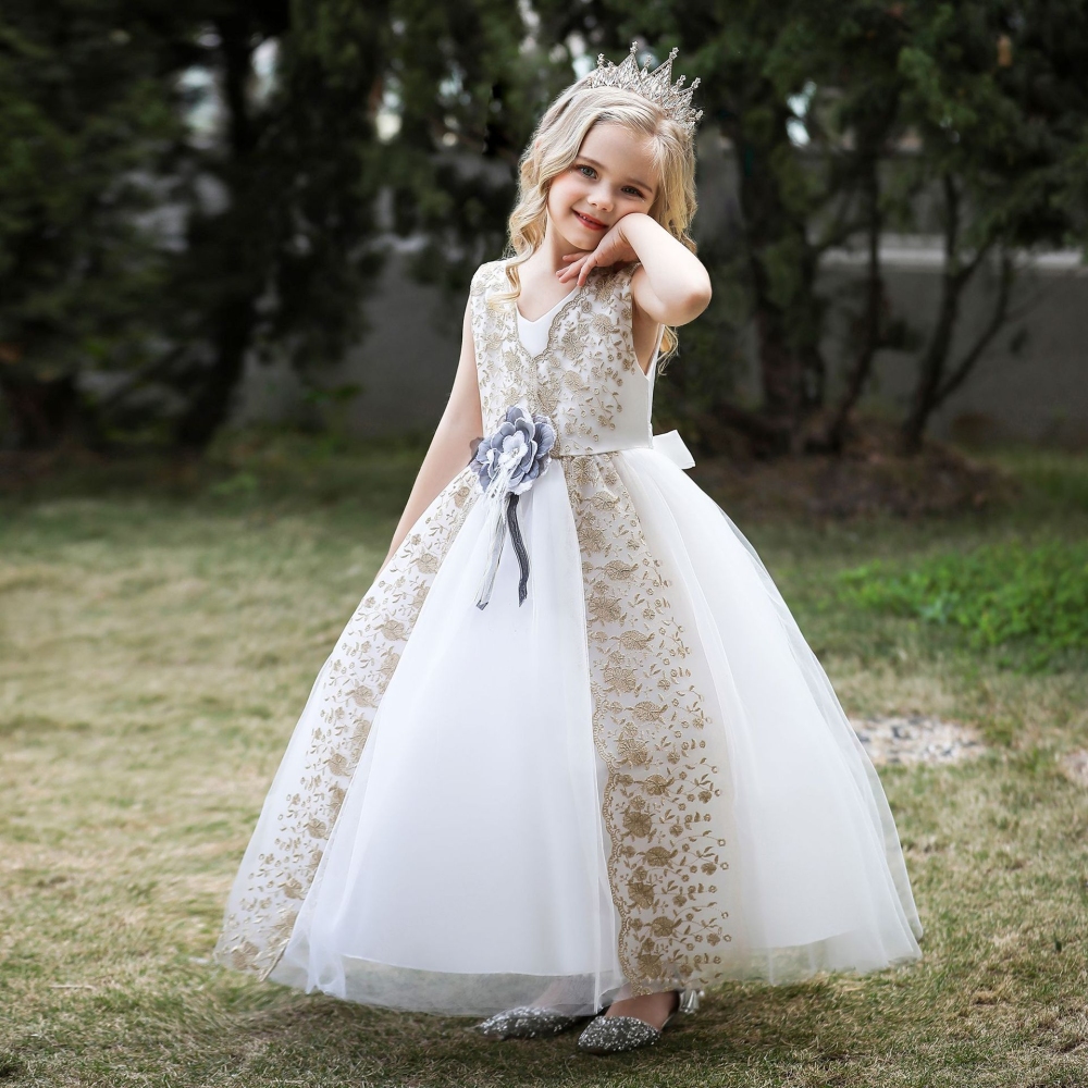 Elegant Floral Lace Dresses for Girls: Delicate Embroidery, Tulle Skirts & Satin Accents for Special Occasions