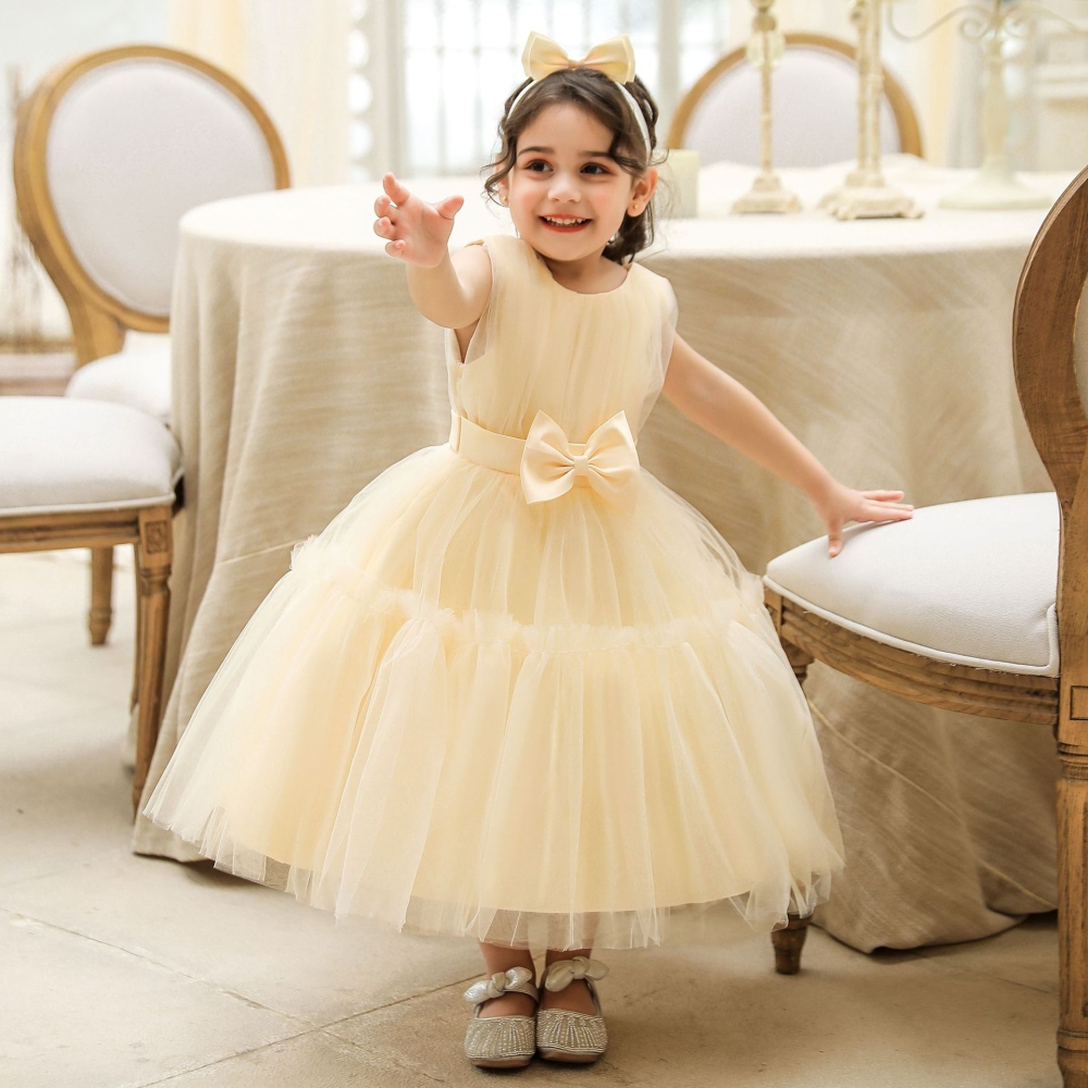 Enchanting Tulle Dresses for Girls - Layered Ruffled Designs with Bow Accents, Sheer Fabric & Princess Silhouettes for Special Occasions