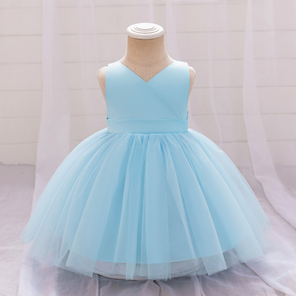 Enchanting Emerald Children's Dresses: Tulle Skirts, V-Necklines & Layered Fabric Designs | Whimsical Special Occasion Attire for Girls