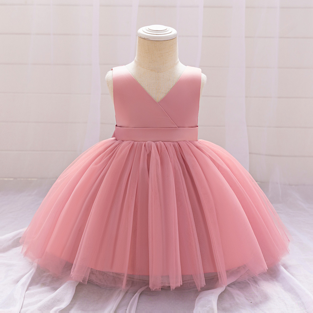 Enchanting Emerald Children's Dresses: Tulle Skirts, V-Necklines & Layered Fabric Designs | Whimsical Special Occasion Attire for Girls