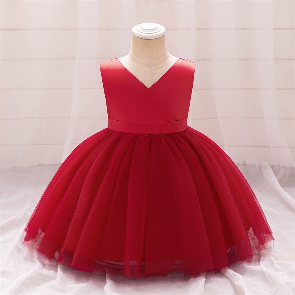 Enchanting Emerald Children's Dresses: Tulle Skirts, V-Necklines & Layered Fabric Designs | Whimsical Special Occasion Attire for Girls