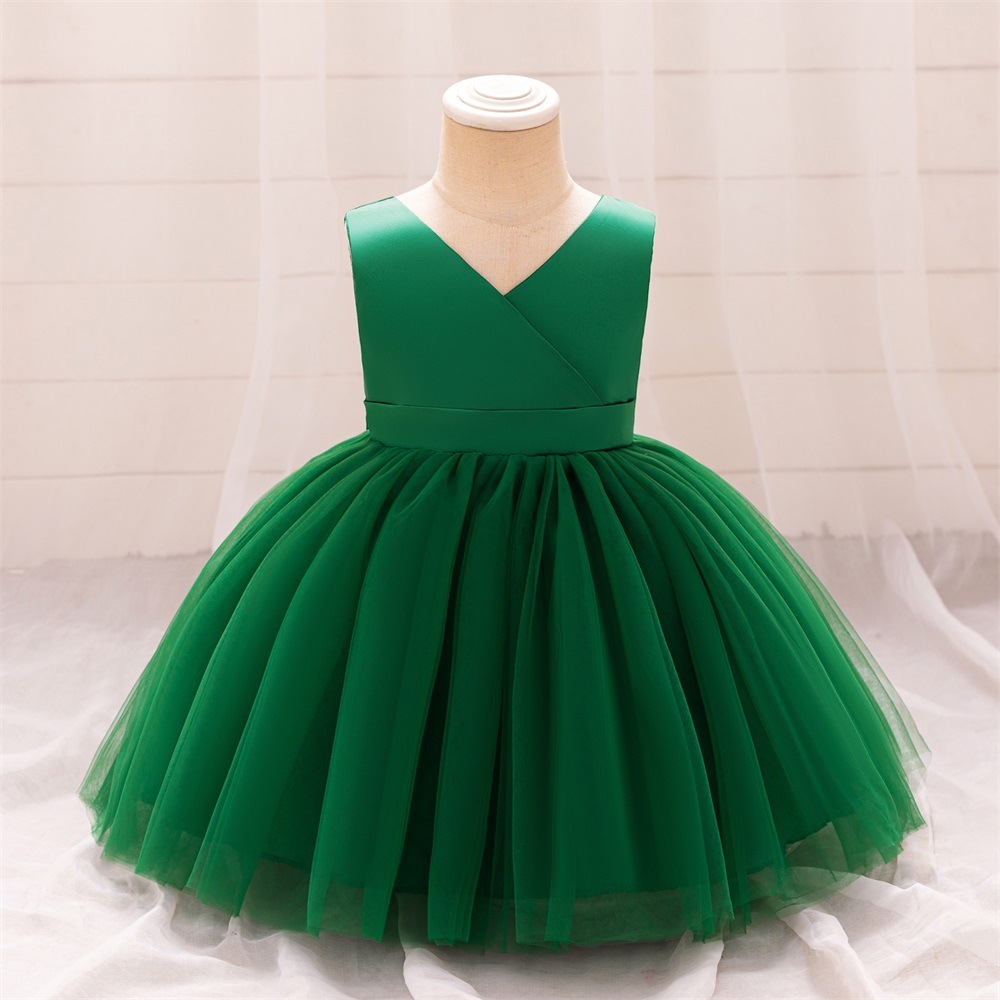 Enchanting Emerald Children's Dresses: Tulle Skirts, V-Necklines & Layered Fabric Designs | Whimsical Special Occasion Attire for Girls