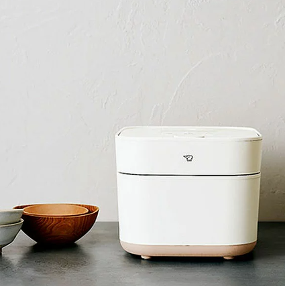象印 ZOJIRUSHI STAN. NW-SA10 電⼦鍋 6⼈份 有中文說明書 含稅空運