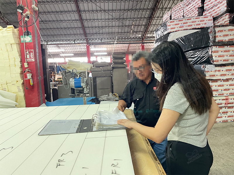 Discusi&oacute;n de optimizaci&oacute;n de f&aacute;brica