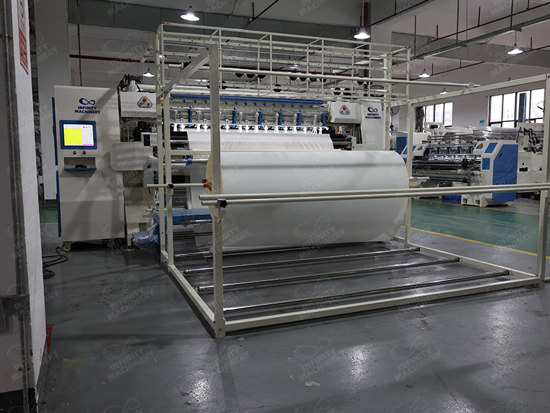 M&aacute;quina Acolchadora Multifuncional de Puntada de Cadena Computarizada IF-Q-1200 - Soluci&oacute;n avanzada de acolchado de colchones