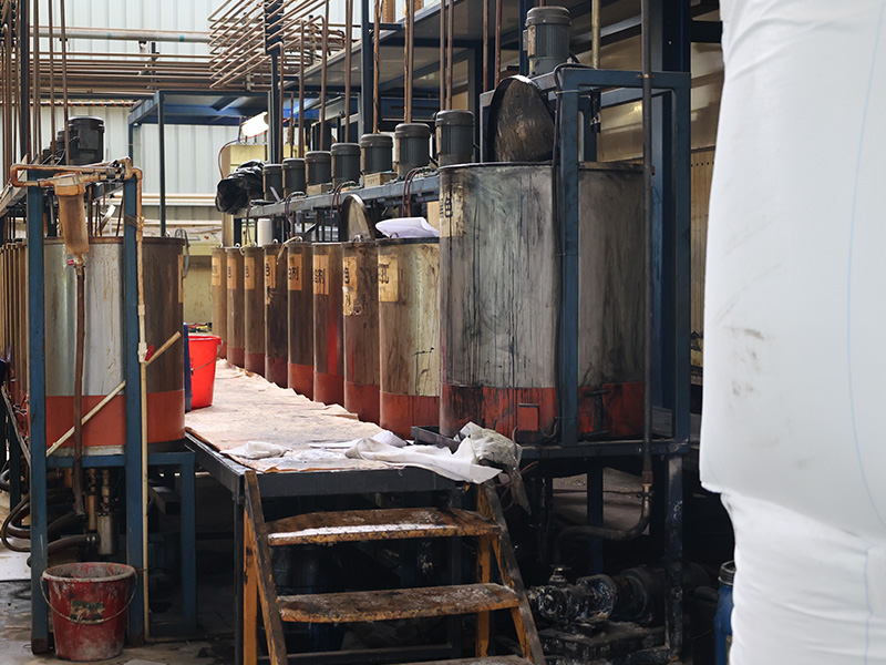 Foaming reagent storage tanks for PU foam production