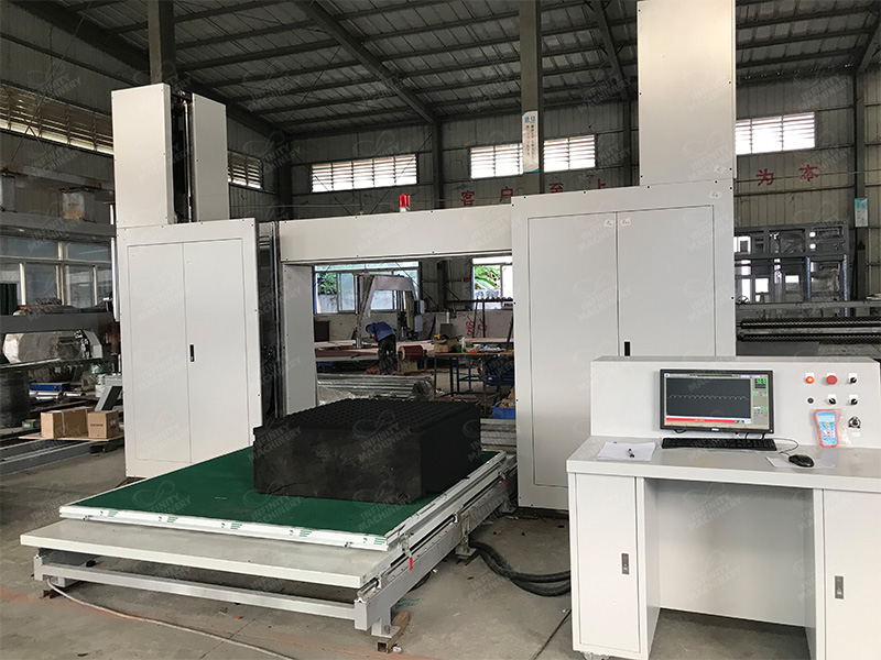 L&iacute;nea de producci&oacute;n de colchones automatizada que muestra una fabricaci&oacute;n de alta eficiencia