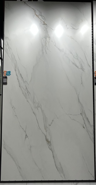 White veined marble and Sintered stone Making tables for kitchen countertops