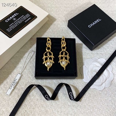 Chanel new grass pearl earrings 1: 1 copy replicate counters 01042491