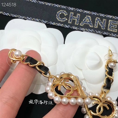 Chanel new weave pearl heart earrings 1: 1 copy replicate counters 01042496